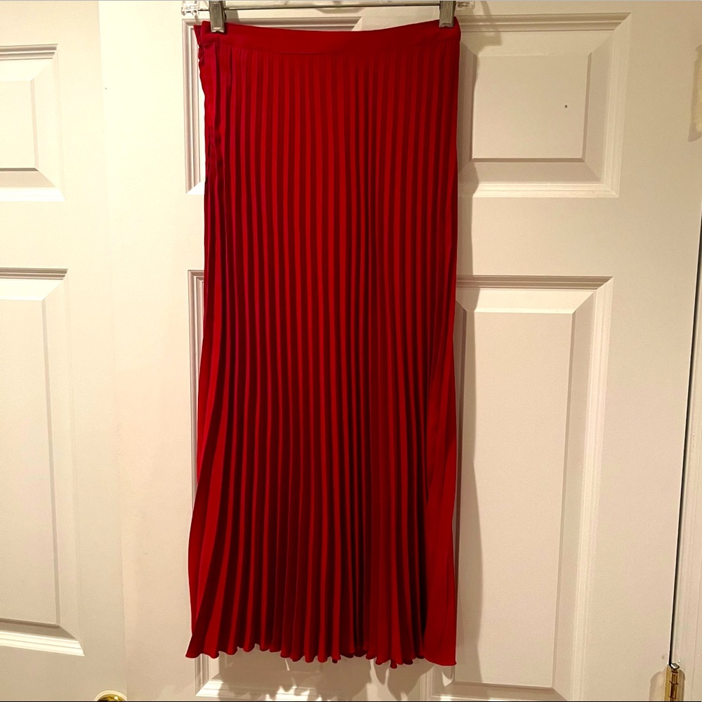 Red midi pleated skirt
